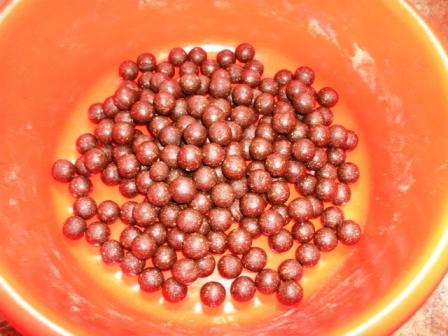 pregatiri pentru noul sezon - 2013 - bomboane pentru mustaciosi  - gedc0264.JPG